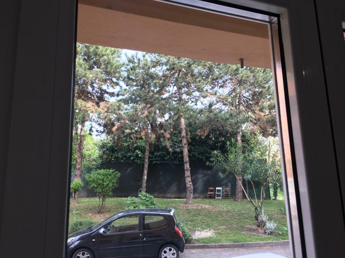 Tra S.Orsola E Fiera Apartment Bologna Exterior foto